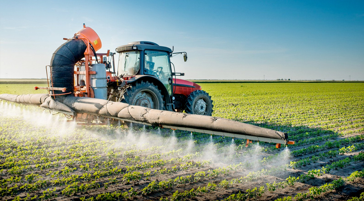 México prohíbe 35 plaguicidas para proteger salud y medio ambiente