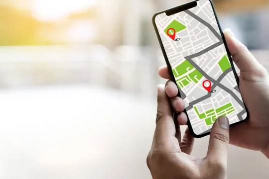 SENER y CNE imponen balizado, código QR y GPS obligatorio para transporte de petrolíferos y gas LP