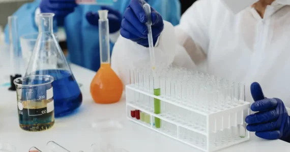 Aniq impulsa la profesionalización del sector químico mediante programas de capacitación en México