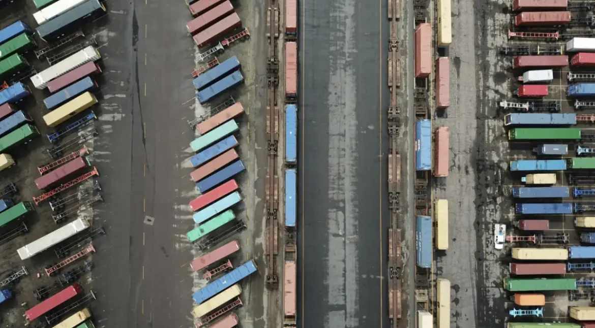 Proyecto de norma regula el transporte seguro de mercancías peligrosas en México