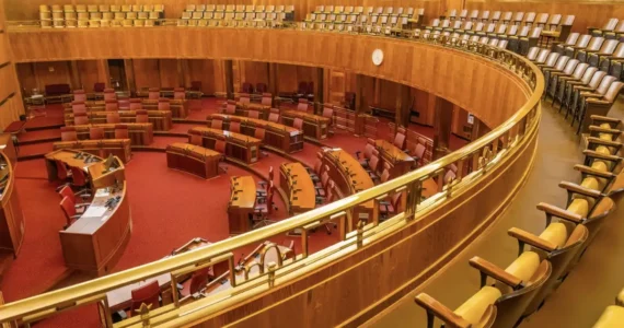 Senado aprueba reforma para reducir la jornada laboral a 40 horas semanales en México